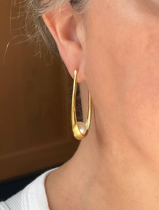 Ballou hoop earrings with pearl