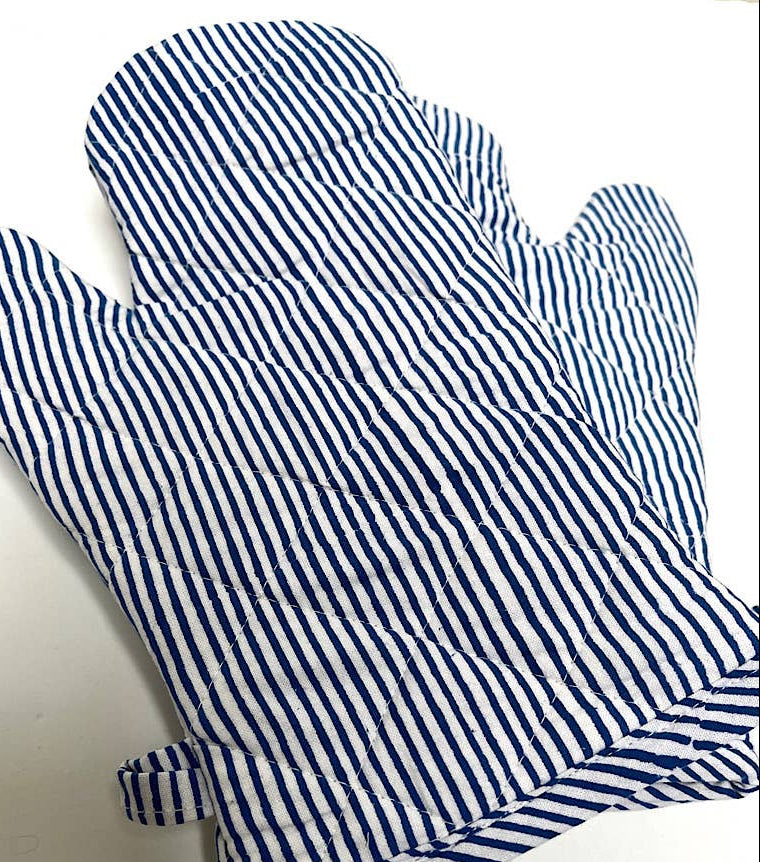 Uneven Stripe Blue Oven Mitt