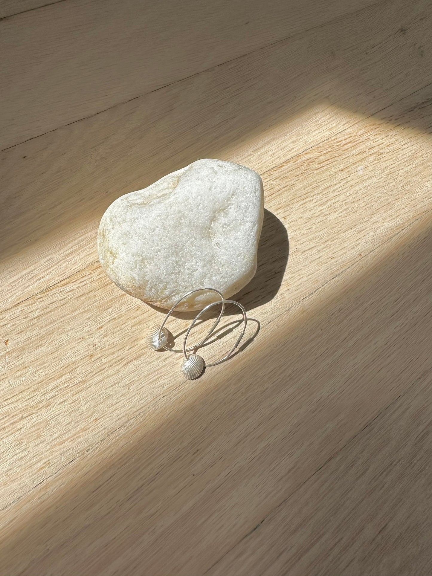 Silver Clam hoops
