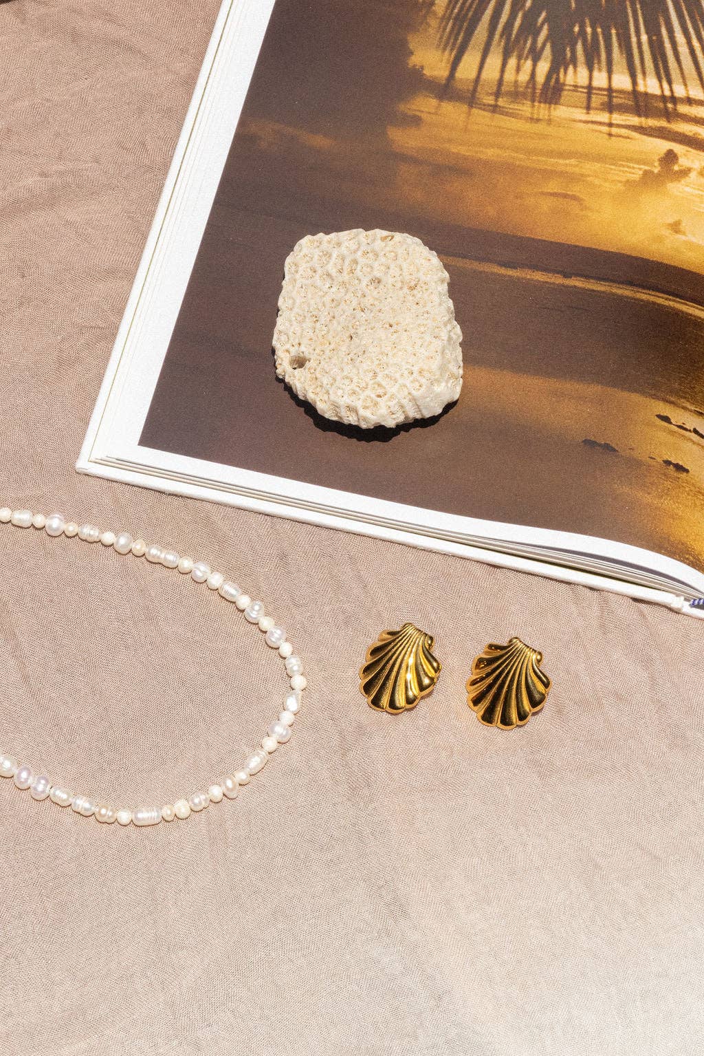 Lumi Gold Shell Earrings