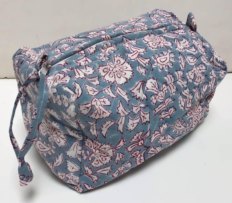 Julia Medium Toiletry Bag