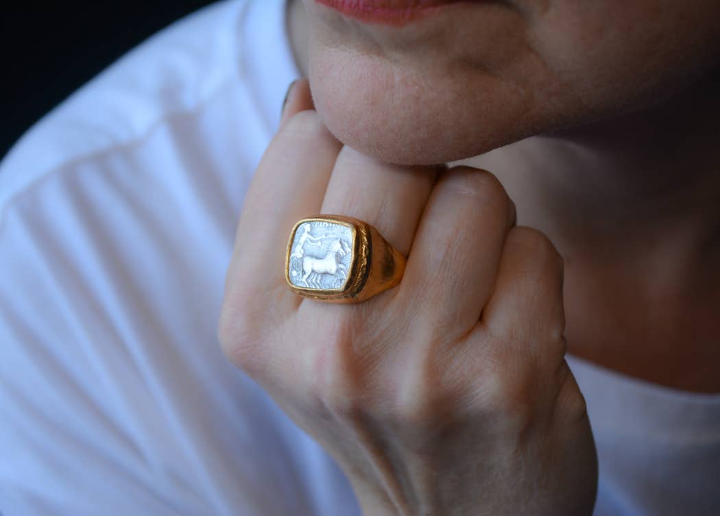 Carré Coin ring