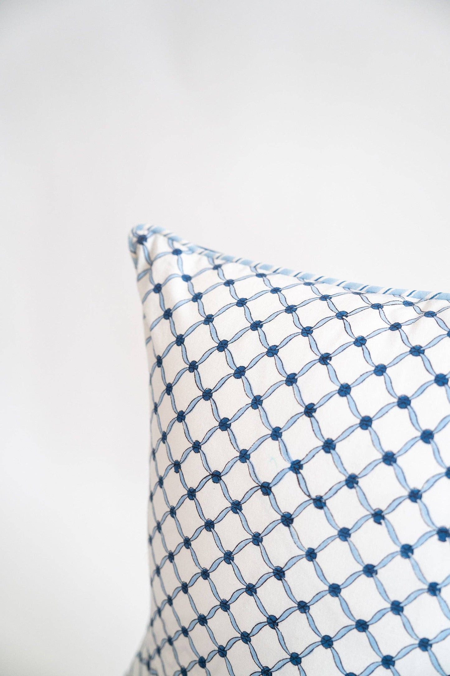 La Reine Blockprint Pillow with insert