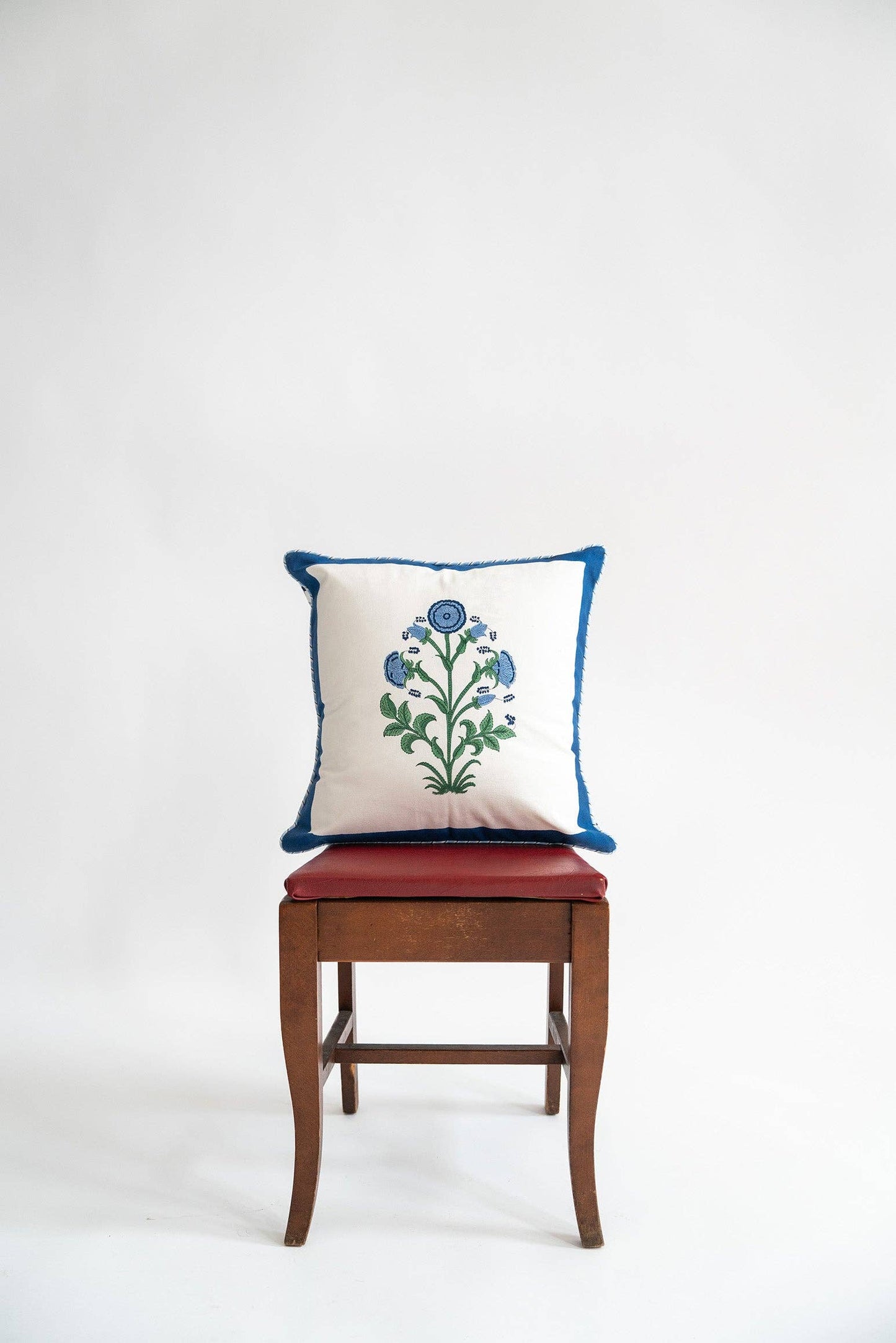 La Reine Blockprint Pillow with insert