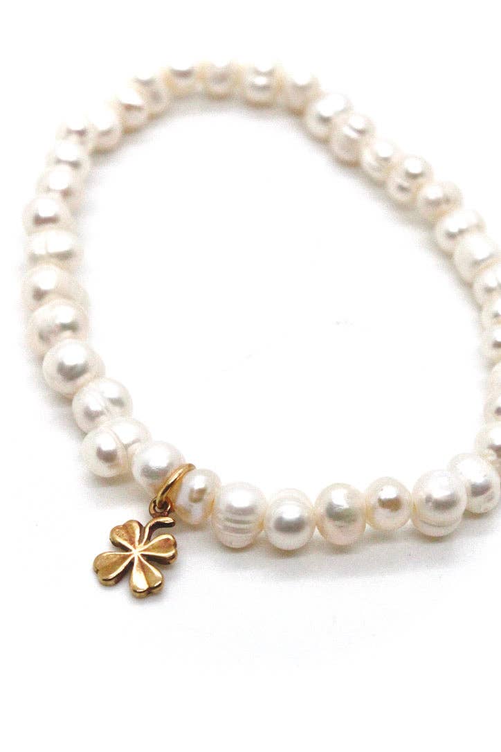 Freshwater Pearl Bracelet with Shamrock
