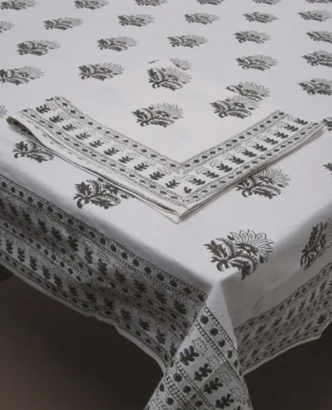 Marguerite Tablecloth