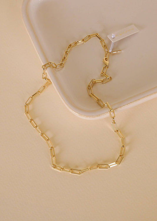 Large paperclip Chain Necklace - 18k Gold Plating