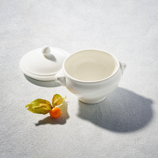 Lion Soup Bowl with Cover