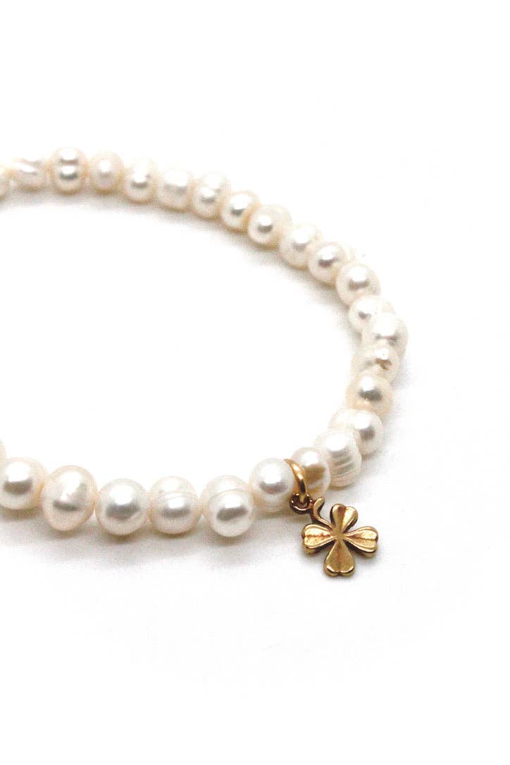 Freshwater Pearl Bracelet with Shamrock